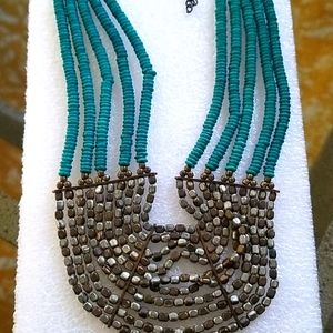 Beaded stand necklace